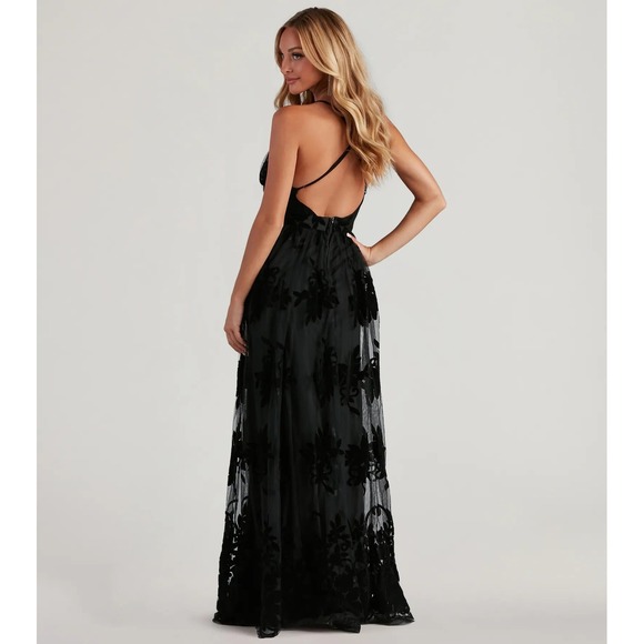 Windsor Black Floral Maxi Dress - Picture 11 of 12
